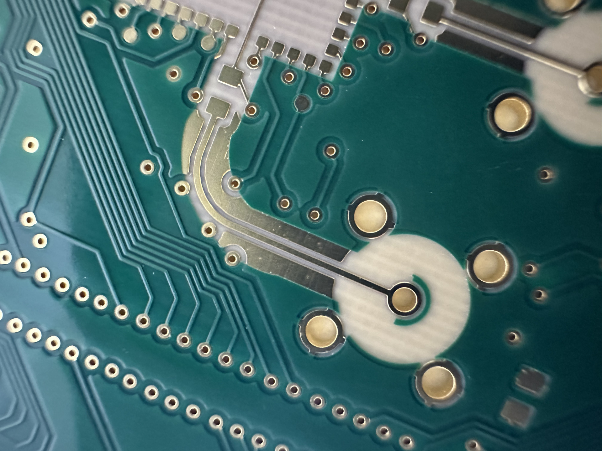 高周波基板 | 株式会社ケイツー/ケイツープリント